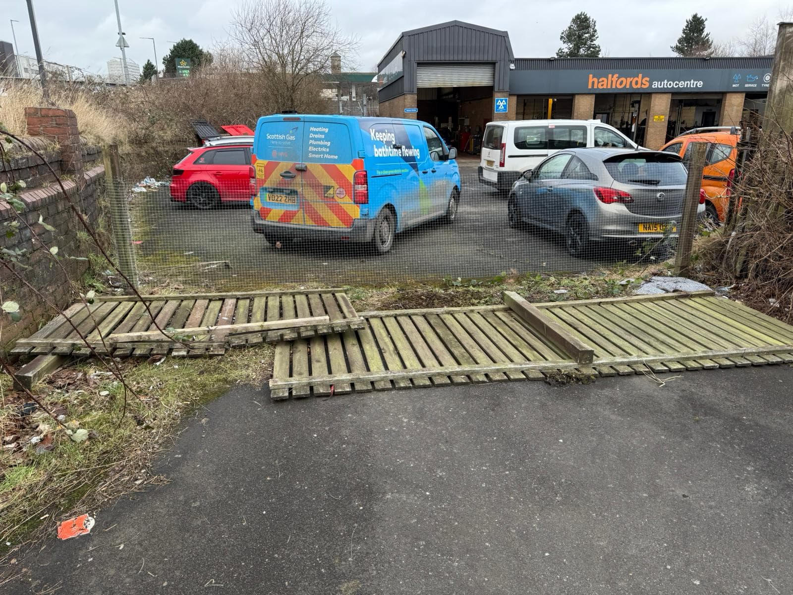 Fencing installation and repairs in Airdrie